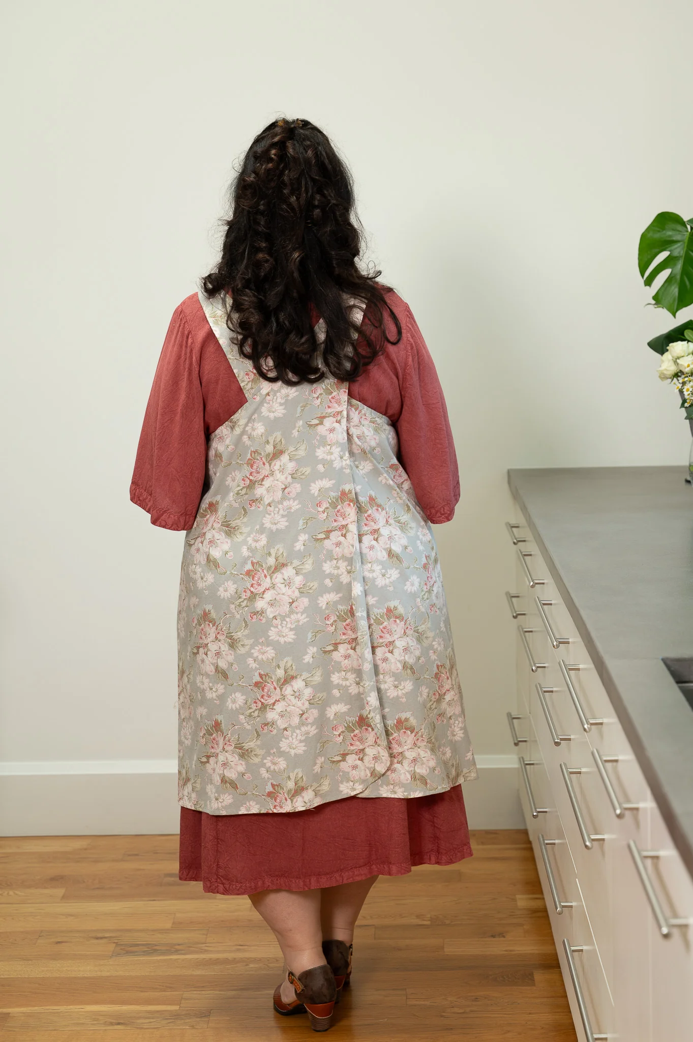 Apple Blossom Jumper Apron - Image 7