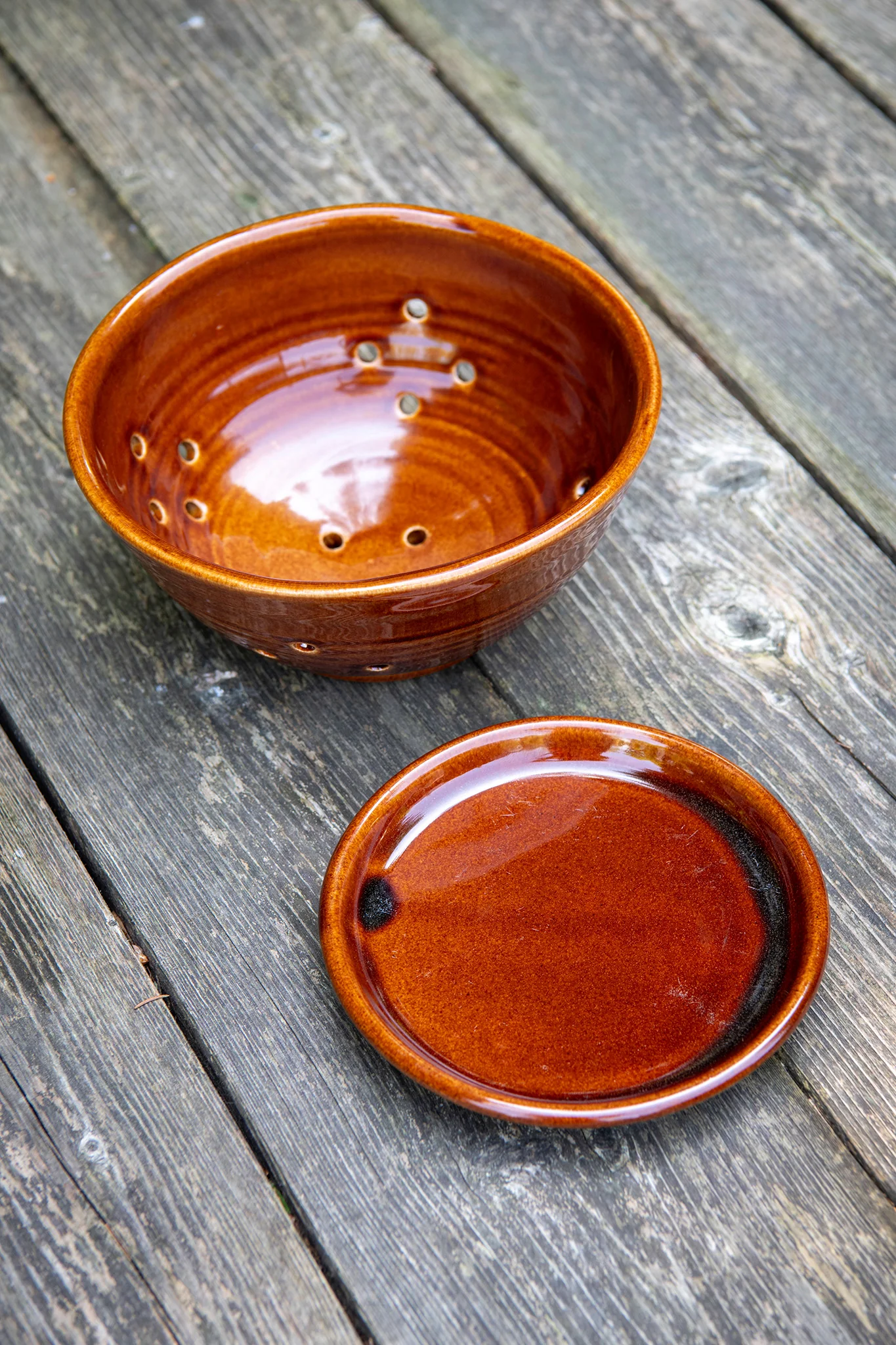 Berry Bowl with Saucer in Copper Clay - Image 3