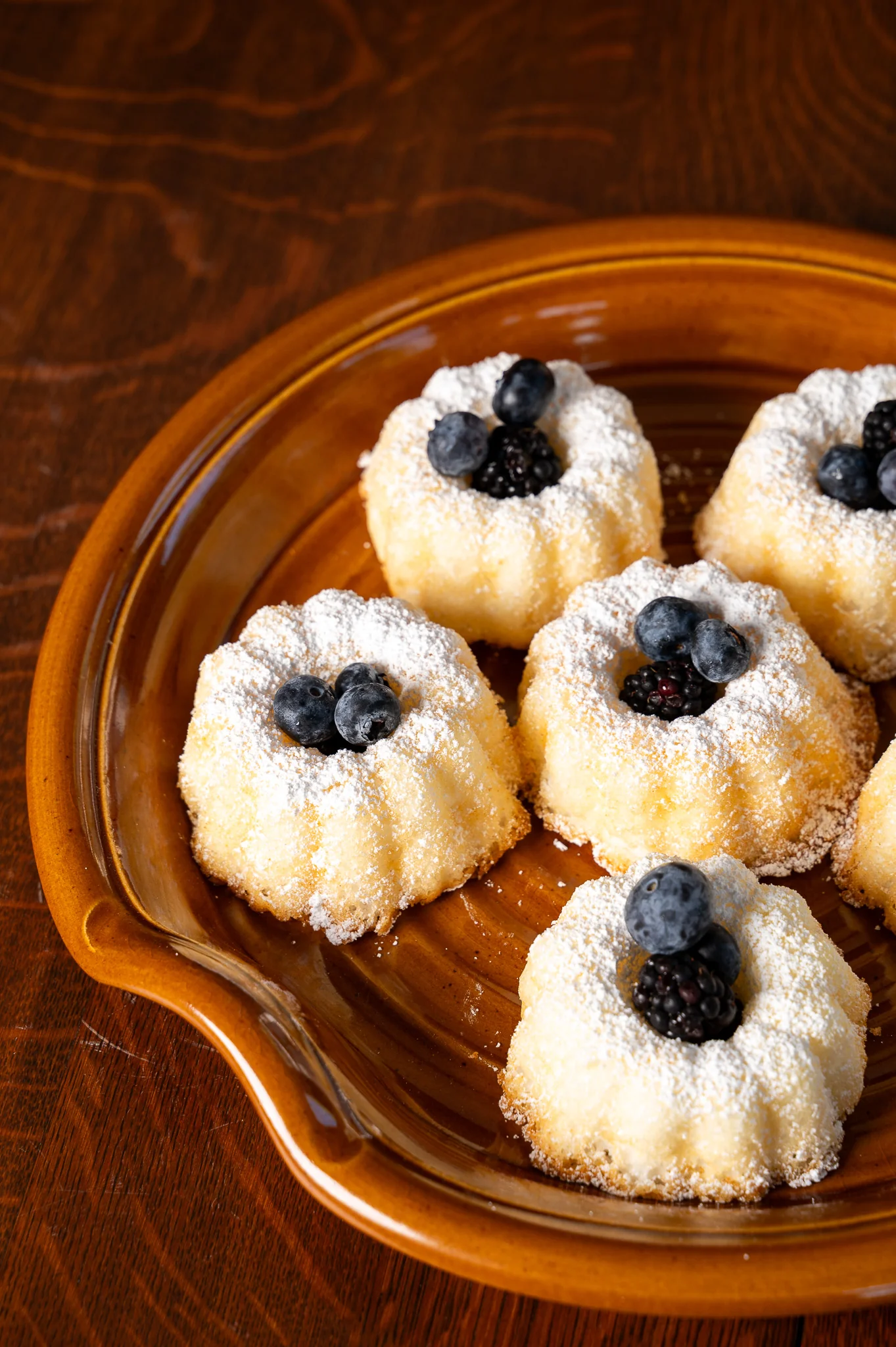 Cinnamon Glaze Ceramic Handled Serving Platter - Image 4