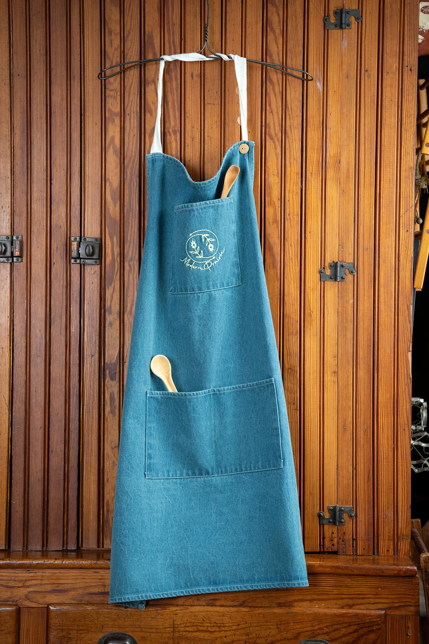 Modern Prairie Embroidered Chef's Apron - Image 4