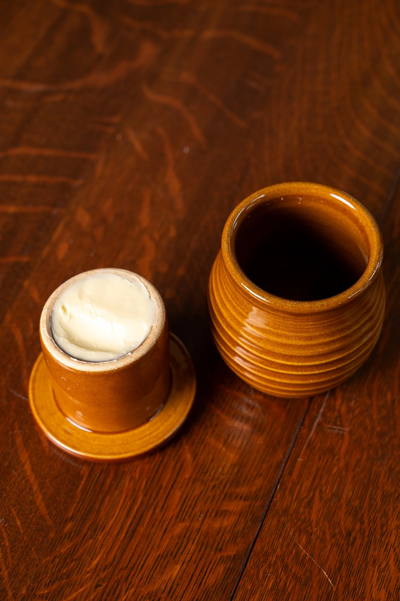 Cinnamon Glaze Butter Crock - Image 3