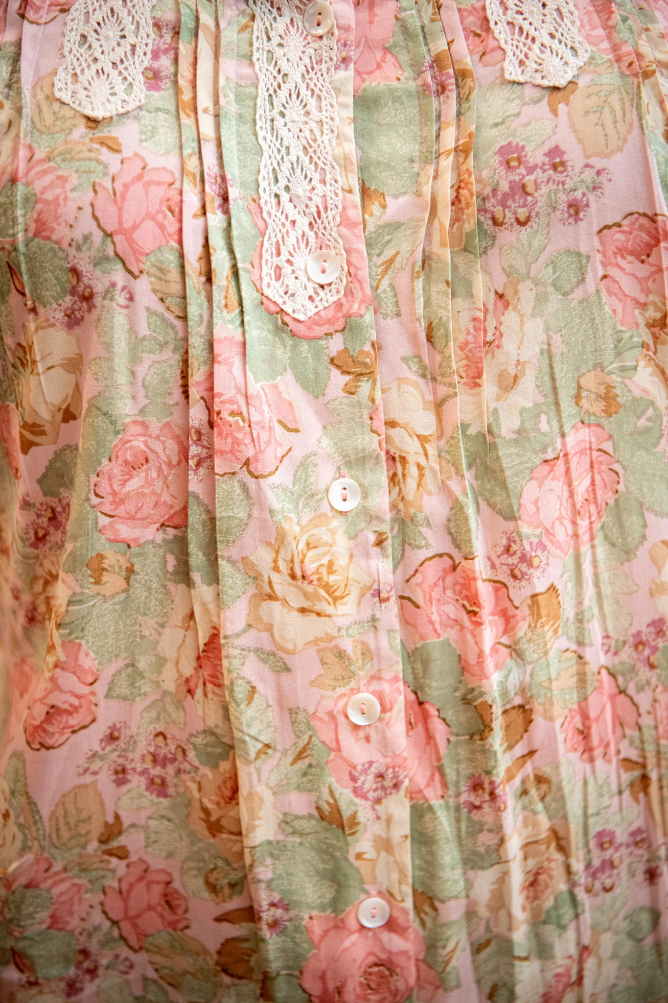 Cottage Floral Camaloon - Image 5