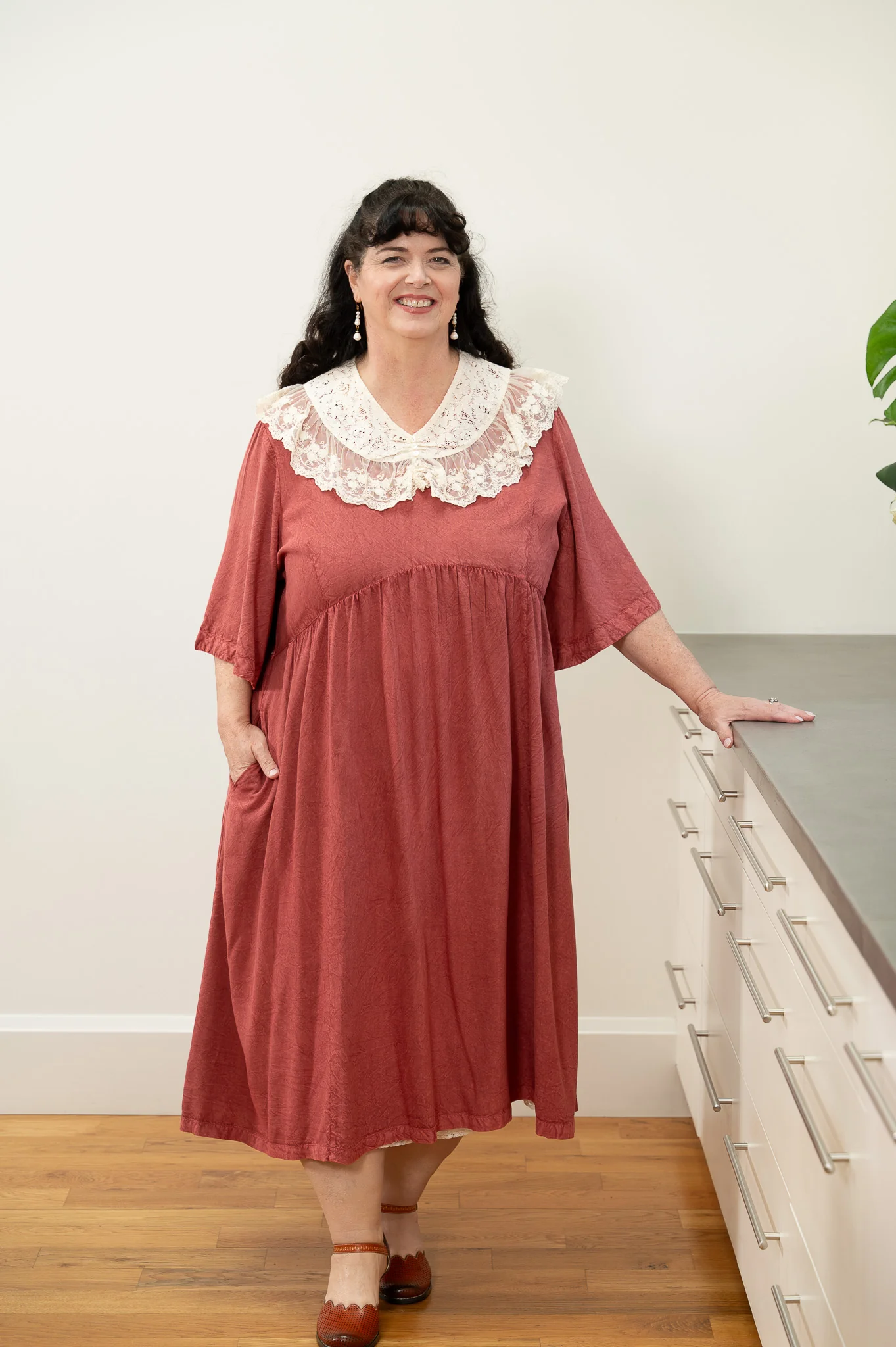 French Lace Collar in Ecru - Image 5