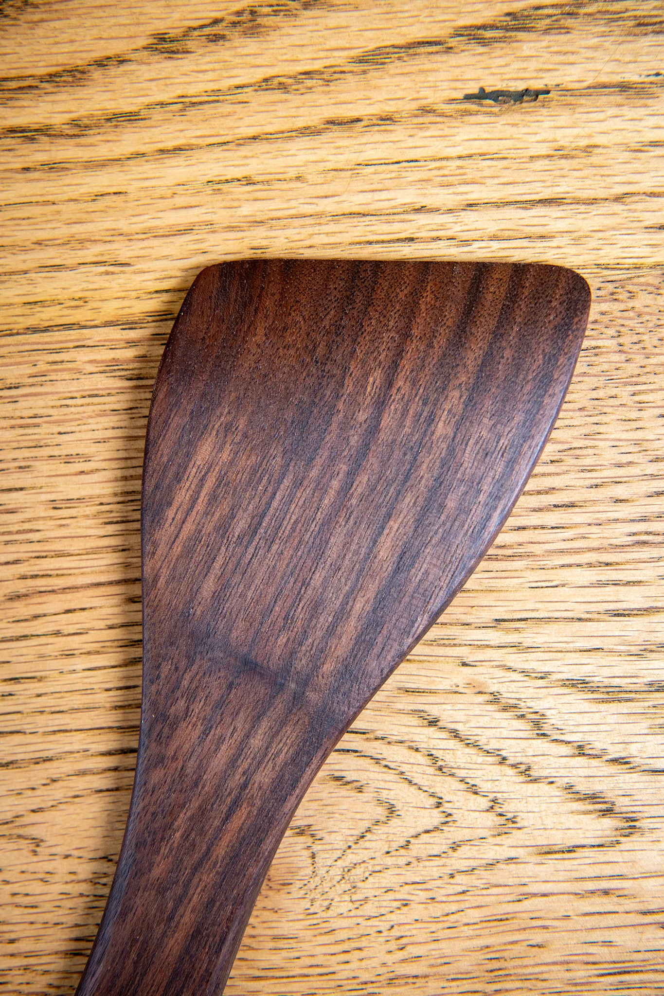 Large "Southpaw" Spatula in Walnut - Image 3
