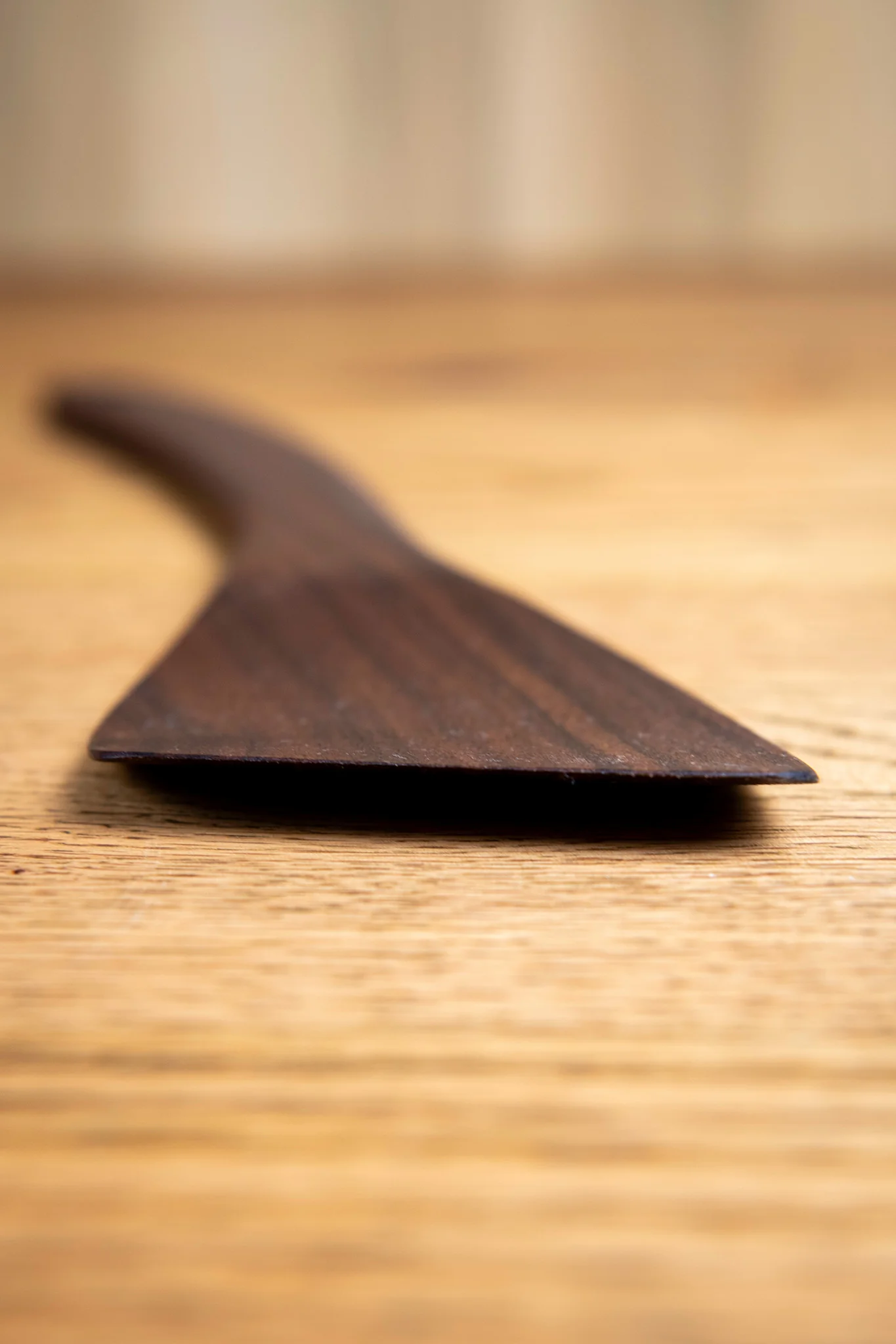 Large "Southpaw" Spatula in Walnut - Image 5