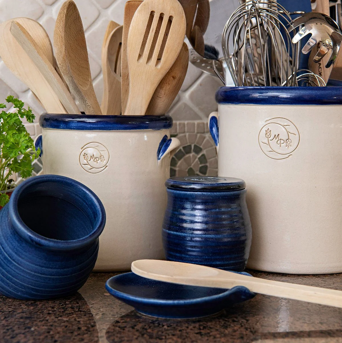 Modern Prairie Ironstone Handled Half-Gallon Crock - Image 7