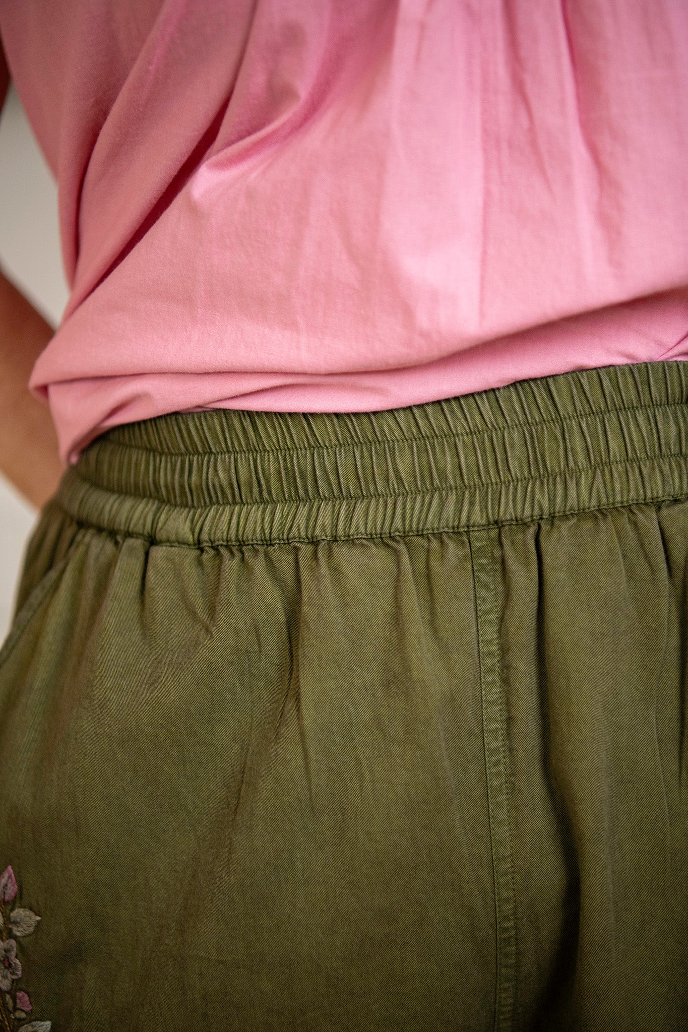 Oleson Embroidered Jogger in Olive - Image 5