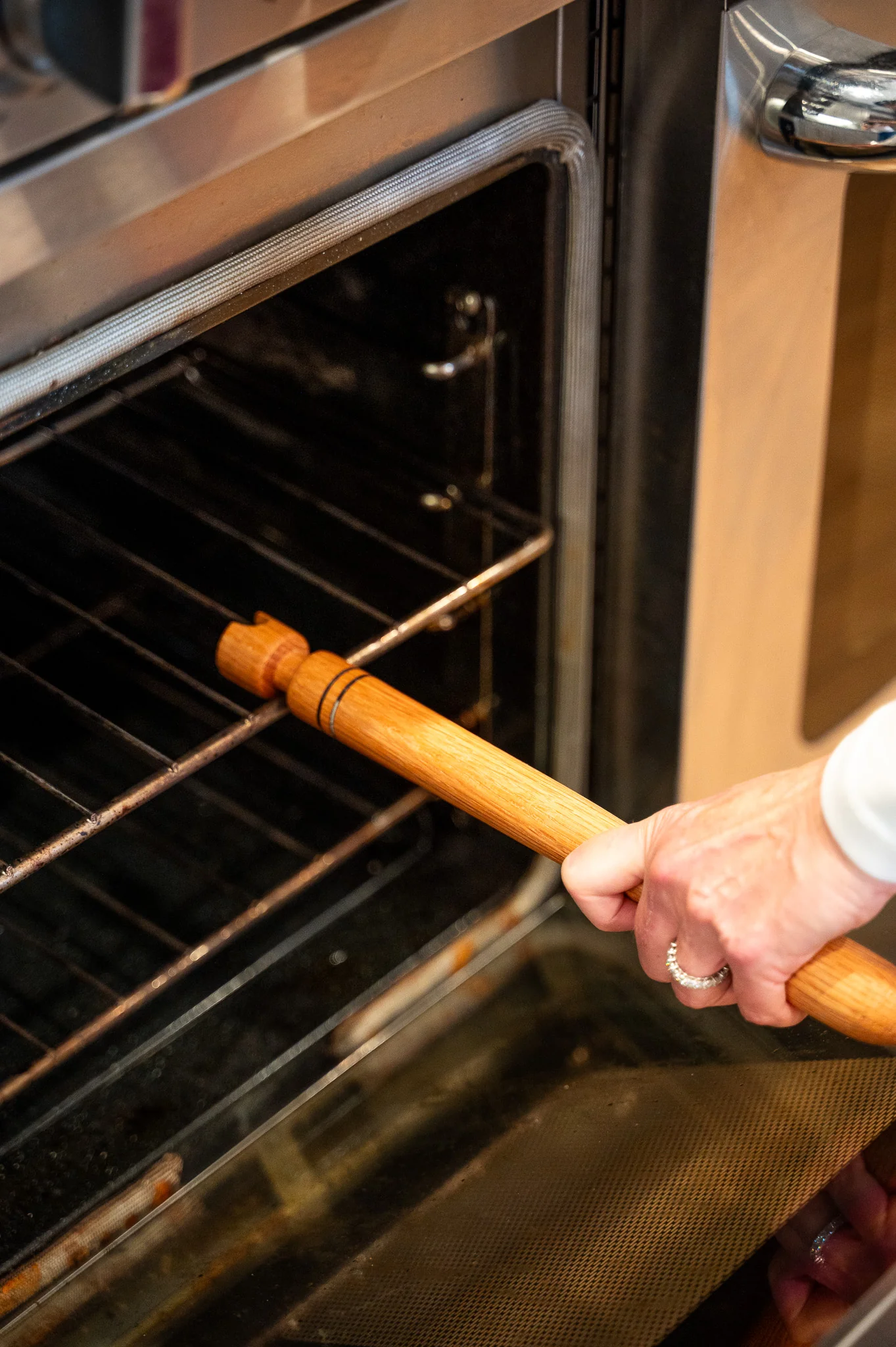 Oven Rack Push/Pull Wooden Tool - Image 3