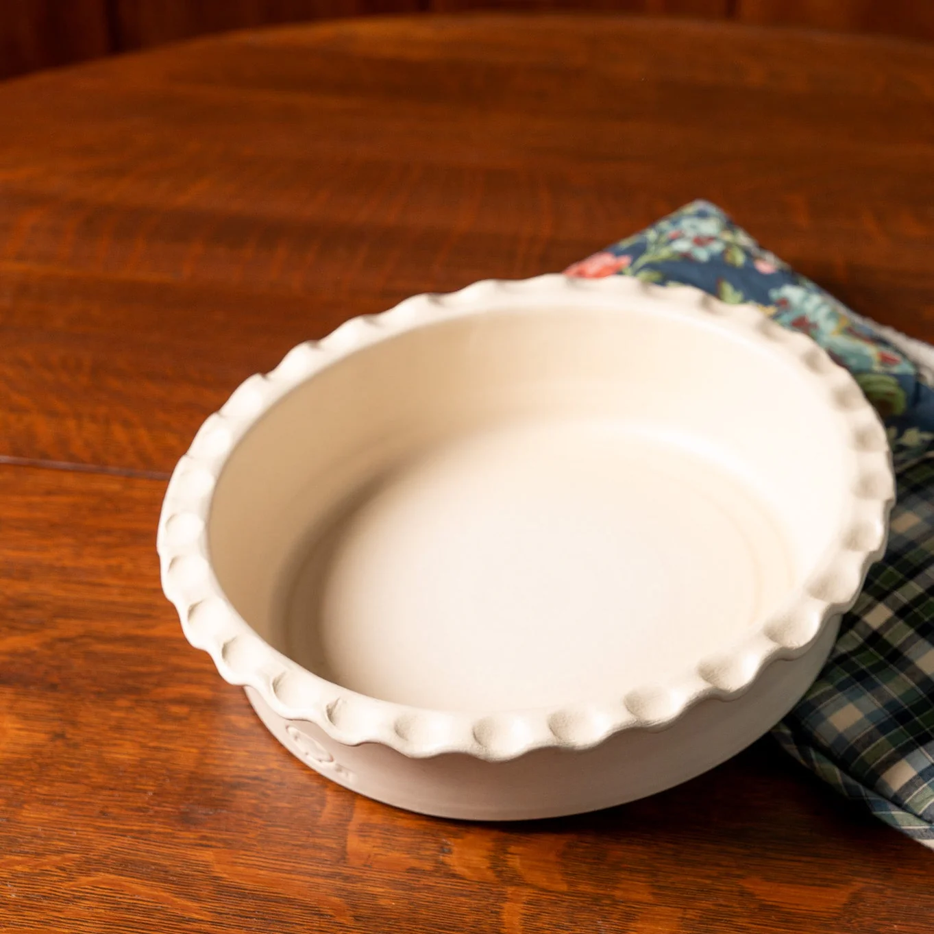 Prairie Linen Deep Dish Round Baker - Image 4