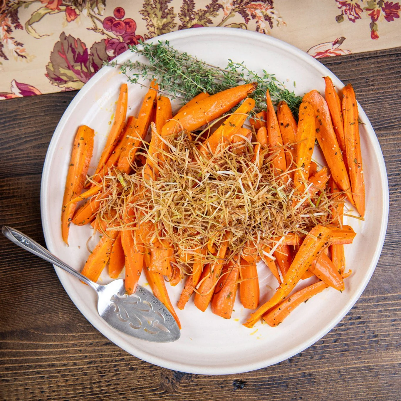 Prairie Linen Large Ridges Platter - Image 5