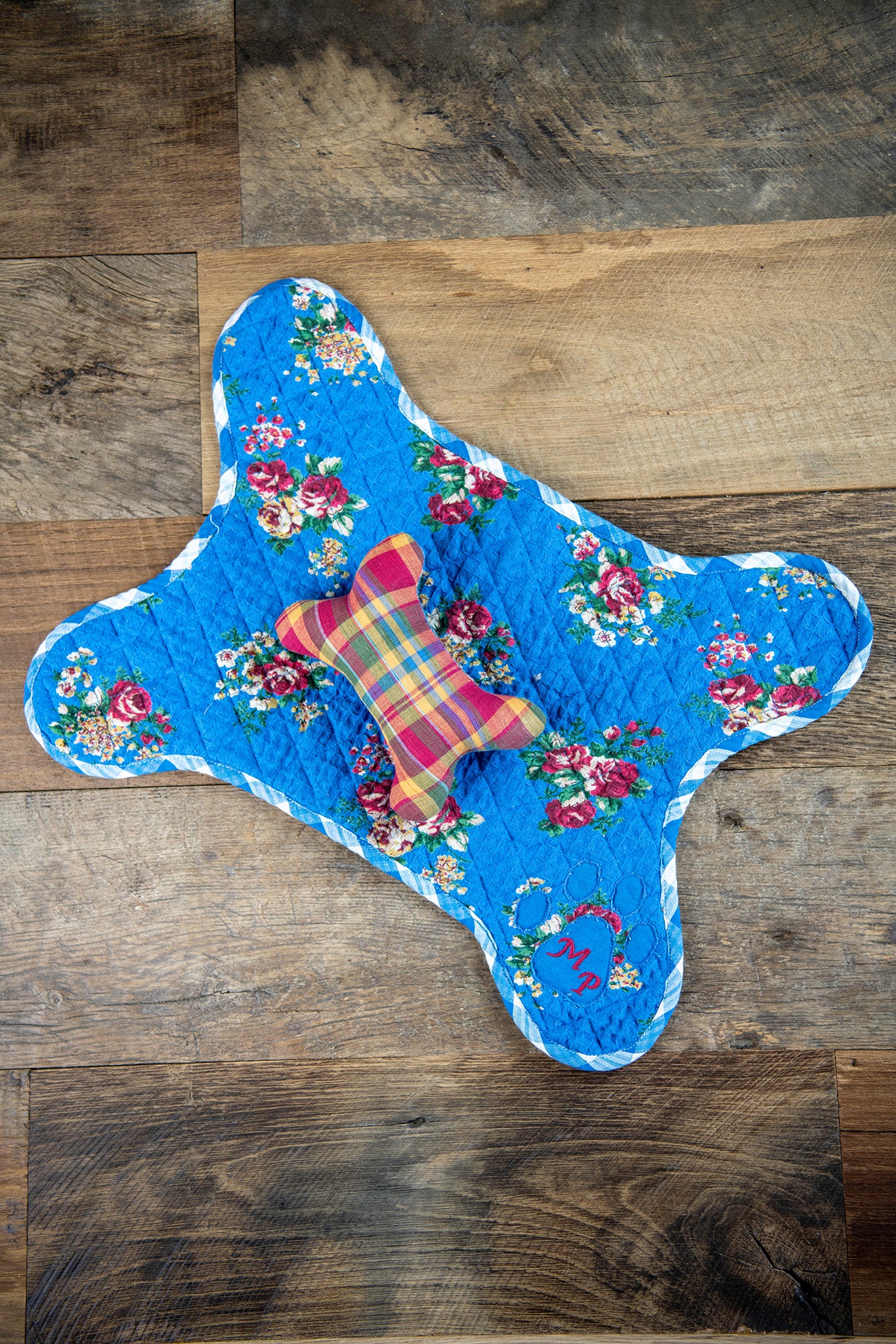 Sundance's Dog Mat and Bone - Image 4