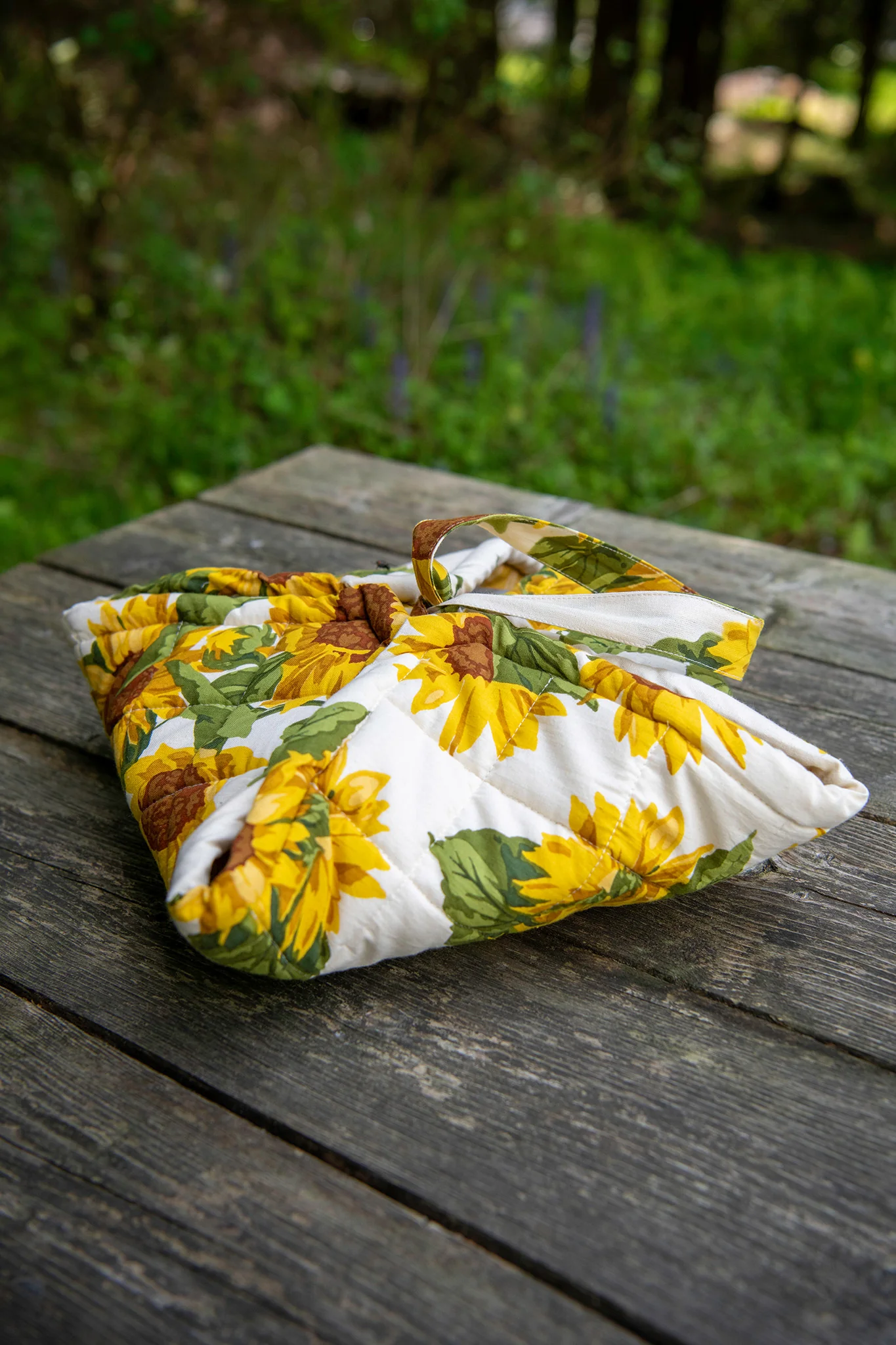 Sunflower Easy-As-Pie Carrier in Ivory - Image 6