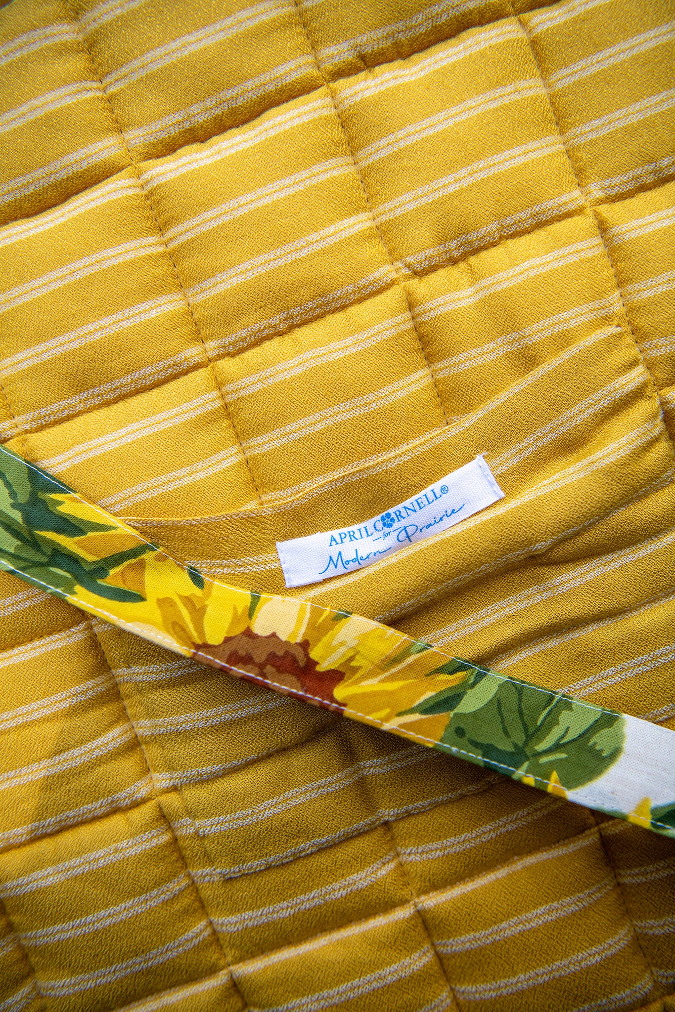 Sunflower Easy-As-Pie Carrier in Ivory - Image 8