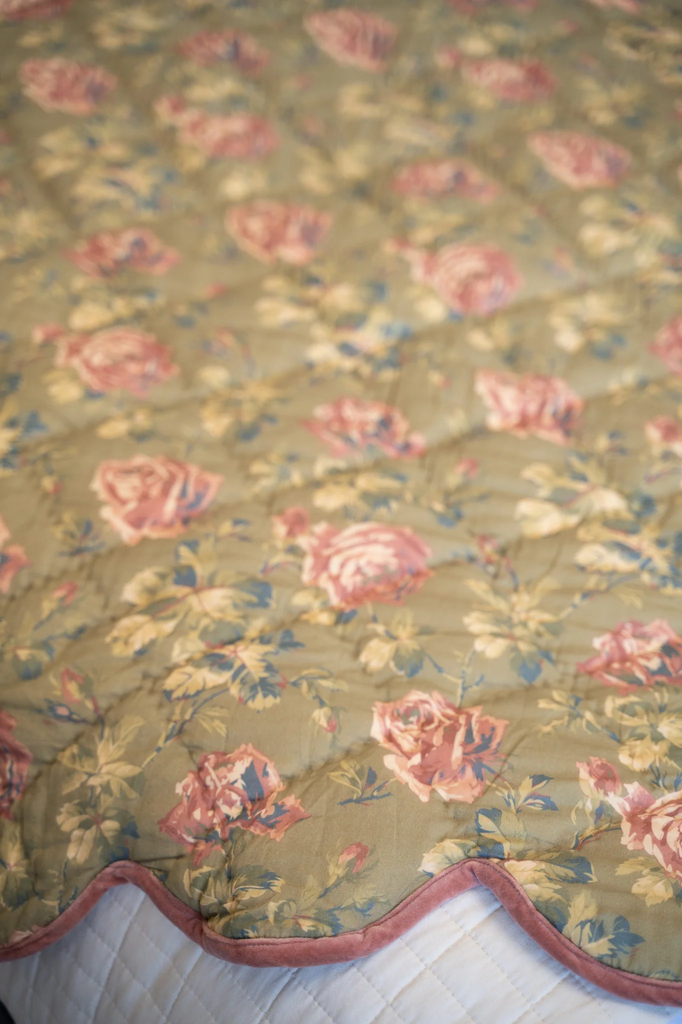 Vintage Rose Throw - Image 3