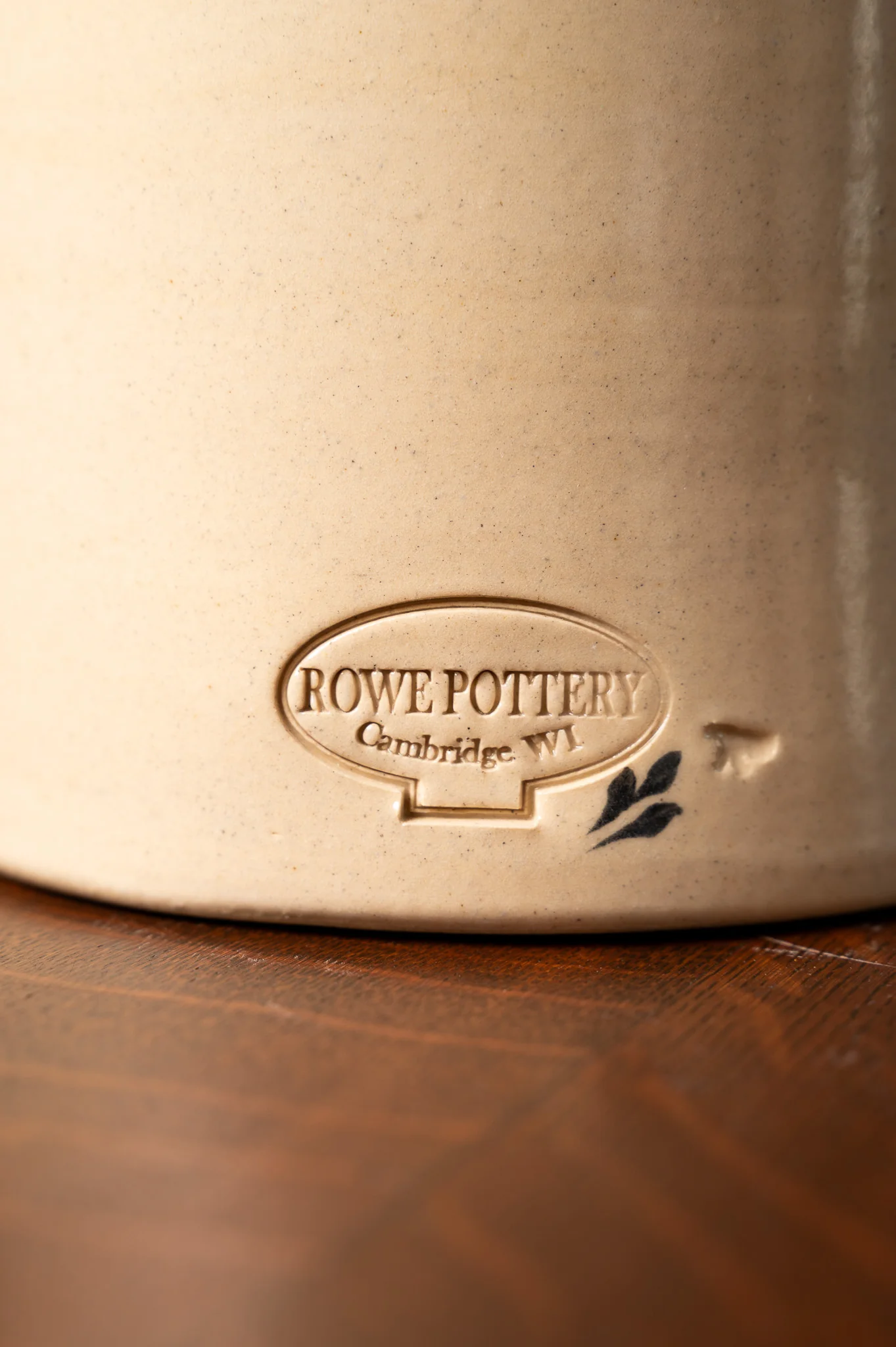 Winter Birch Handled Half-Gallon Crock - Image 9